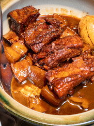 酱油红烧五花肉和仔排组合