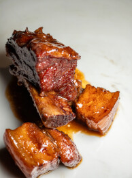 酱油红烧五花肉和仔排组合