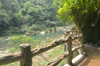 贵州黔南荔波大七孔峡谷孟塘河及观光栈道