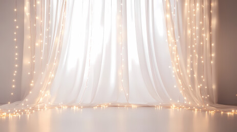 梦幻浪漫的窗帘与串灯