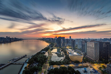 杭州印日出朝霞
