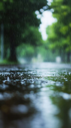 雨天路面雨水积洼