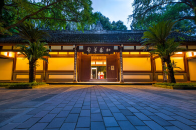 成都杜甫草堂大门入口夜景
