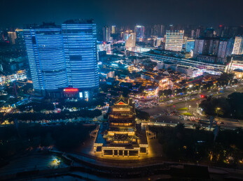 广西南宁青秀区邕江大桥畅游阁夜景