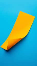 蓝色背景下的黄色纸张