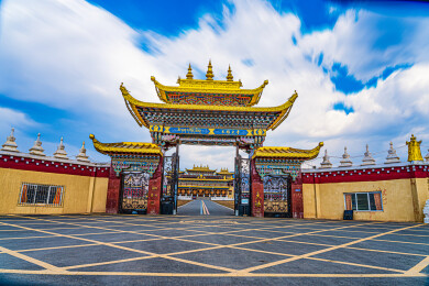 四川省甘孜藏族自治州塔公草原木雅大寺