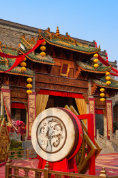 武汉园博园汉口里春晚取景地建筑挂满灯笼