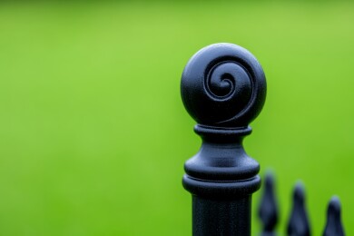 黑色铁艺护栏装饰