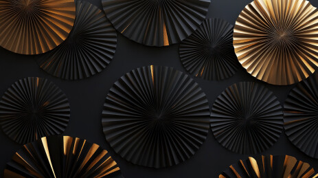 正下方是悬挂在天花板上的照明枝形吊灯