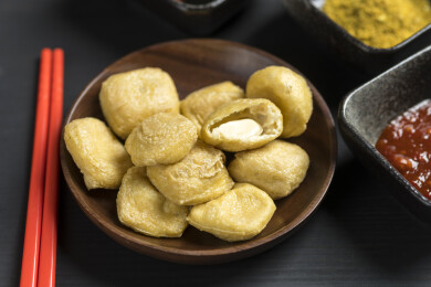 云南美食石屏包浆豆腐特写