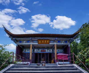 云南玉溪抚仙湖孤山风景区瀛海寺