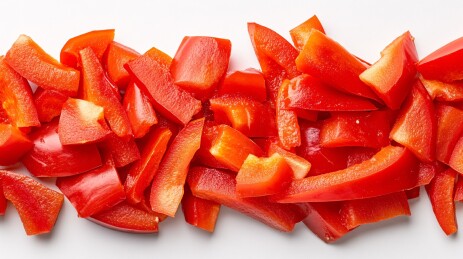 红色甜椒切块特写