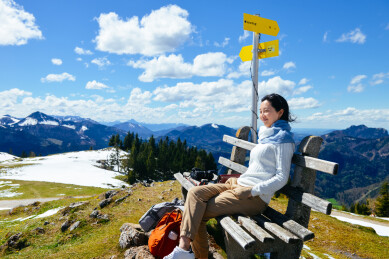 亚洲女性在奥地利圣沃尔夫岗夏夫山