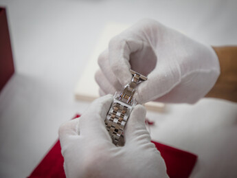 奢侈品鉴定师，鉴定手表，钟表鉴定师