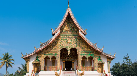 东南亚老挝琅勃拉邦皇宫佛教寺庙