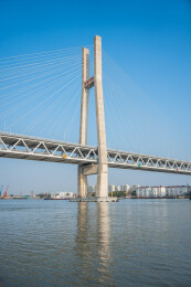 上海闵行浦江跨江闵浦二桥主桥墩全景