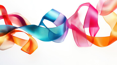 白色背景上的彩色丝带特写镜头