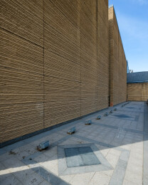 现代设计与传统夯土结构的西安博物馆