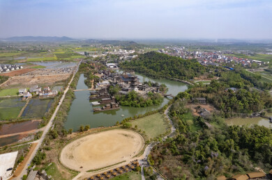 航拍湖北赤壁市三国赤壁古战场景区