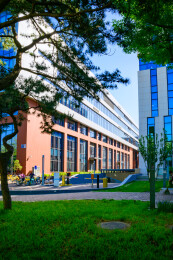 中国北京清华大学的新建筑