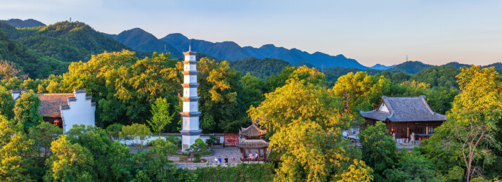杭州市桐庐县桐君山景区航拍风光