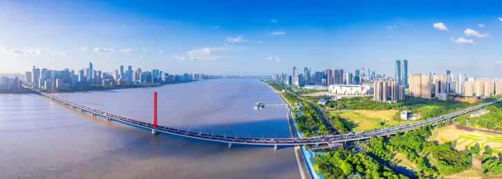 浙江省杭州市西兴大桥城市环境