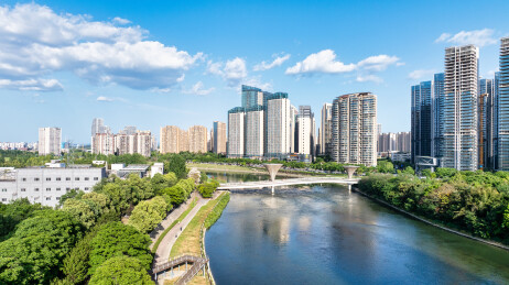 成都高新区锦江沿岸城市风光