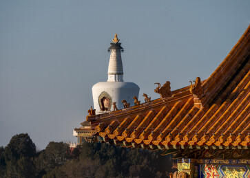 北京故宫建筑北海公园白塔