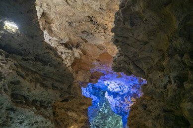 贵州绥阳十二背后双河谷地下溶洞