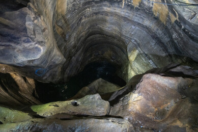 贵州绥阳十二背后双河谷地下溶洞