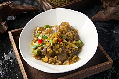 家常小炒米椒酸菜炒水晶宽粉