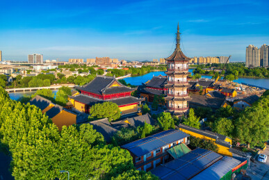 浙江省嘉兴平湖市东湖景区报本禅寺