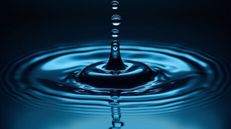 水珠水滴瞬间抓拍
