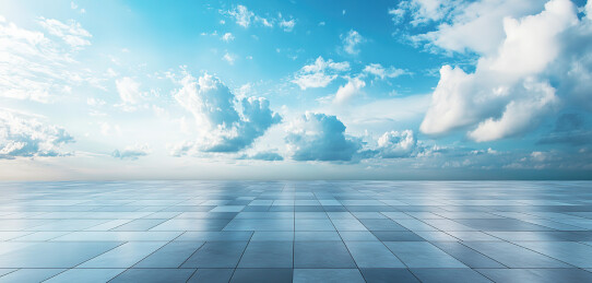 城市天际线与广场