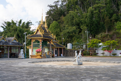 傣式佛教风格寺庙建筑景观
