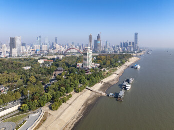 湖北省武汉市晴川阁航拍图片