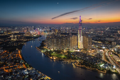 越南胡志明市城市高楼天际线夜景风光航拍