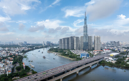 越南胡志明市城市高楼天际线风光航拍