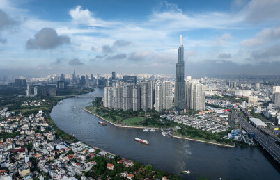 越南胡志明市城市高楼天际线风光航拍