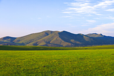 呼伦贝尔额尔古纳市黑山头山间风光