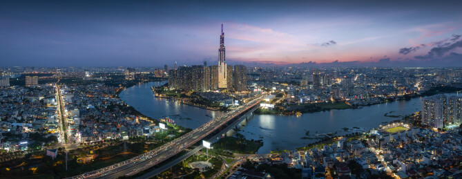 越南胡志明市城市高楼天际线夜景风光航拍