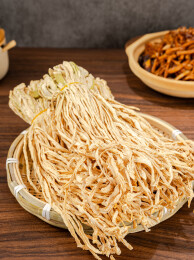 竹篮里的干萝卜条