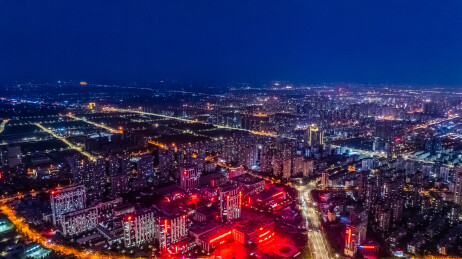 中国山东省临沂市滨河外滩夜晚高楼大厦建筑