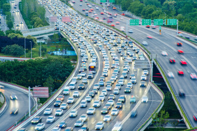 城市道路拥堵车流