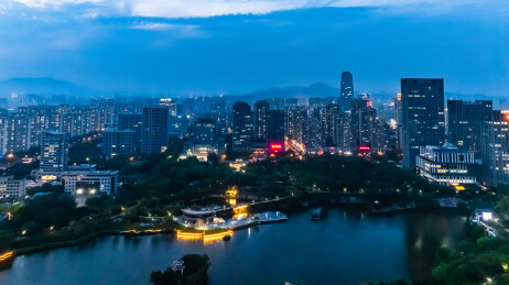 中国山东省日照市夜晚城区高楼大厦建筑