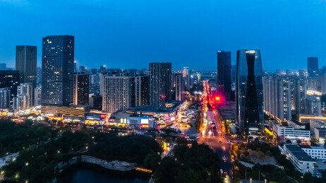 中国山东省日照市夜晚城区高楼大厦建筑