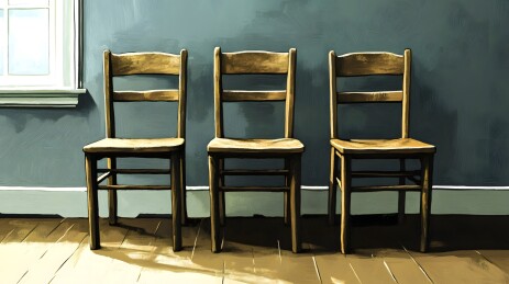 柔光下的复古木椅