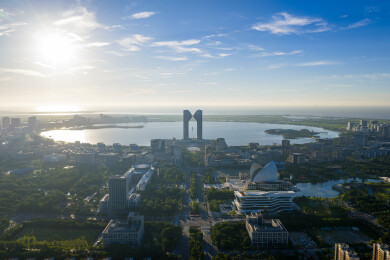 航拍上海临港新区滴水湖城市天际线