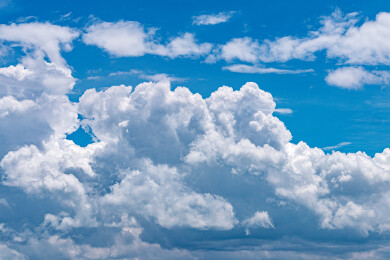 蓝天白云积雨云