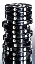 黑色圆片堆叠图案